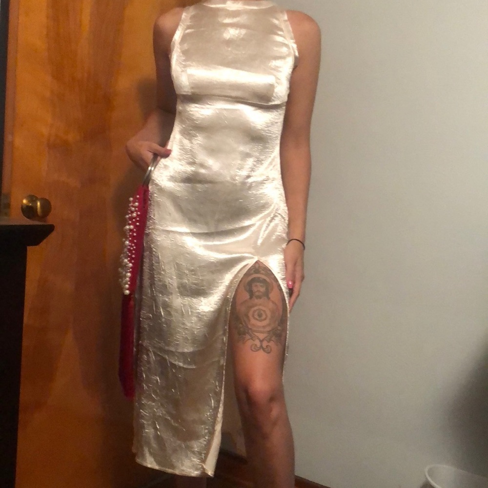 Slinky pearl mid dress